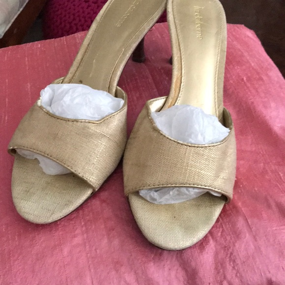 Liz Claiborne Shoes - Merry Mules!